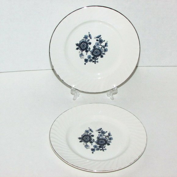2 WEDGWOOD ROYAL BLUE Bread Plates Silver Rim Vintage Floral - Picture 1 of 4